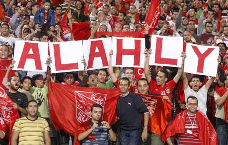 Tribunal egipcio determina prohibición de actividades de grupos ultras de fútbol