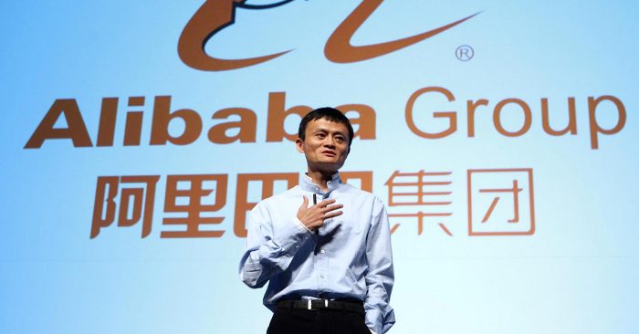 Millonarios chinos pelean por el reparto de paquetes de Alibaba