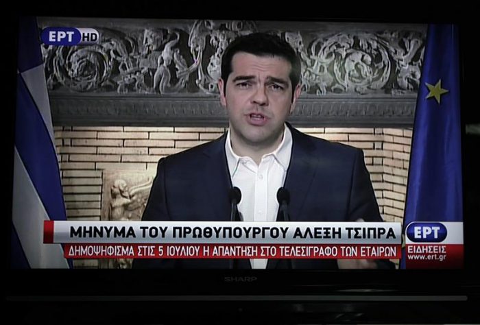 Primer ministro griego convoca un referéndum para que helenos decidan si aceptar oferta de los acreedores