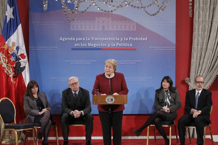Bachelet firmó hoy dos nuevos proyectos destinados a combatir la corrupción y transparentar negocios y polìtica