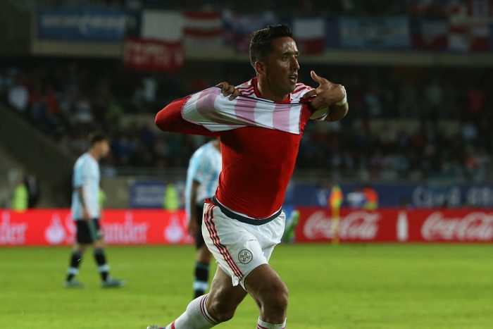 [Video] Lucas Barrios opacó el estreno de Messi: 2-2 en un partidazo