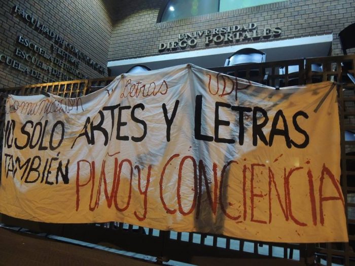 Carlos Peña en picada contra las tomas feministas en la UDP: “El petitorio es tardío y desproporcionado”