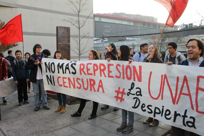 Estudiantes movilizados de la USS y la UNAB denuncian persecución y hostigamiento por parte de autoridades de sus universidades