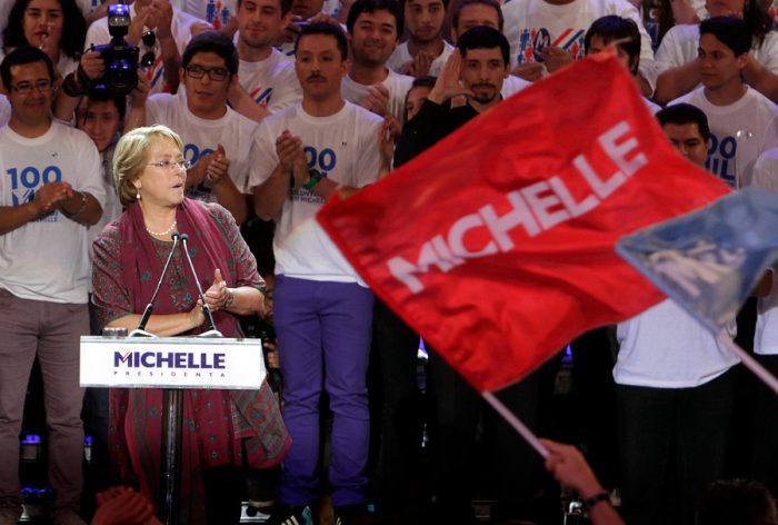 Fiscal del caso «basura» indaga pago de $100 millones de KDM a campaña de Bachelet y otros candidatos