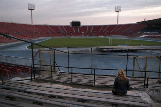 Diario El País sobre el Estadio Nacional: «La memoria del horror en un campo de fútbol»