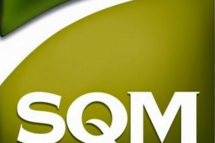 SQM responde acusaciones y busca hacer las paces con el Gobierno