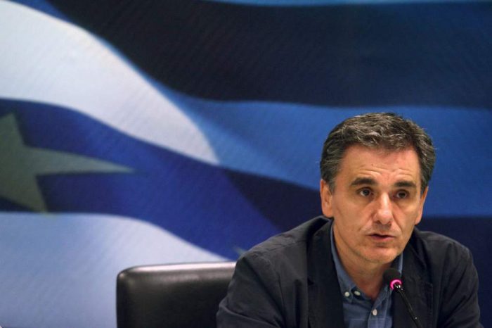 Grecia envía tercera petición de rescate y se compromete a implementar reformas «a partir de la próxima semana»
