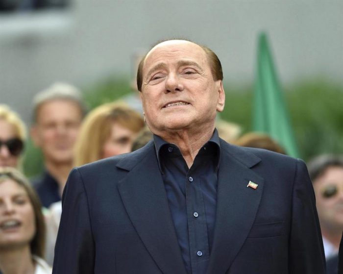Tribunal italiano decreta tres años de cárcel para Berlusconi por soborno