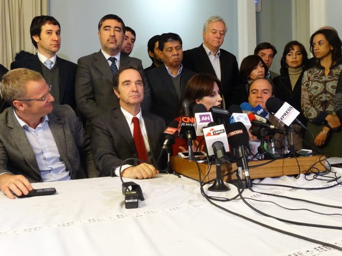 La UDI, RN, el PRI y Evópoli oficializan bloque opositor