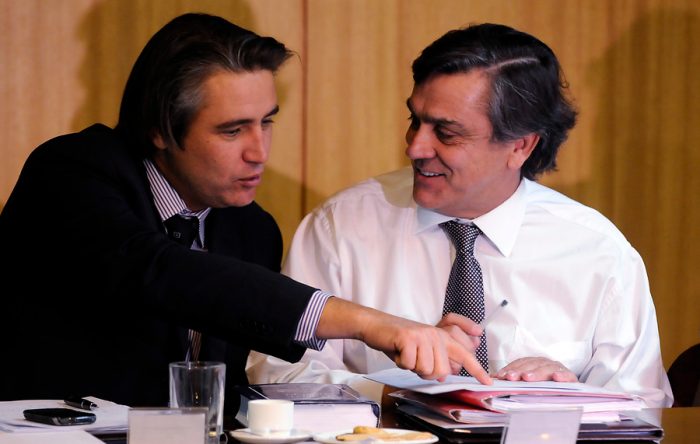 Fiscalía citará a hijo de Longueira y ex asesora de Rossi en interrogatorio masivo a emisores de boletas