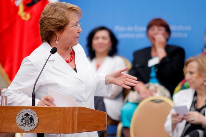La Moneda aclara rol de Bachelet en el Caso Quemados: sí estuvo en la Posta como médico de la ONG donde trabajaba