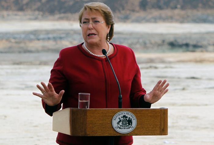 Cadem: aprobación de Bachelet no repunta pese a la Copa América y anuncio de «gradualidad» en las reformas