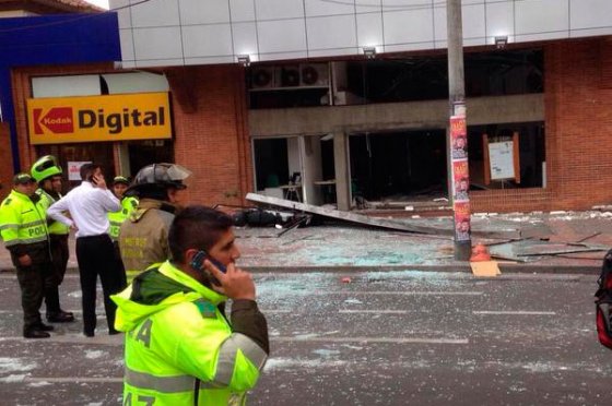 Al menos 5 heridos y graves daños en dos explosiones de artefactos en Bogotá
