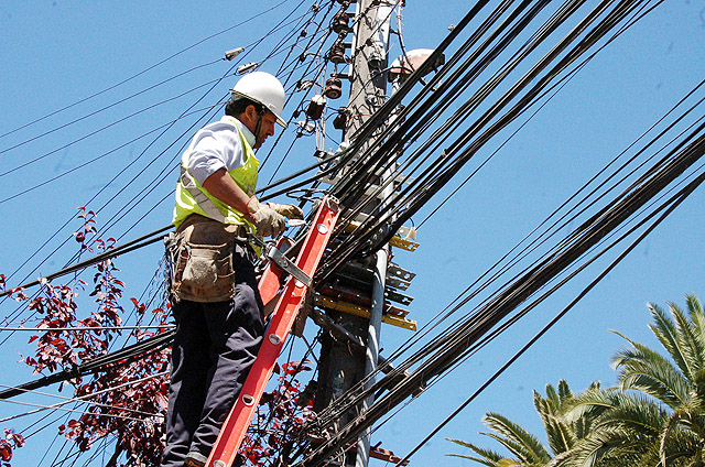 SEC no descarta la aplicación de multas en contra de las empresas eléctricas de la Región Metropolitana