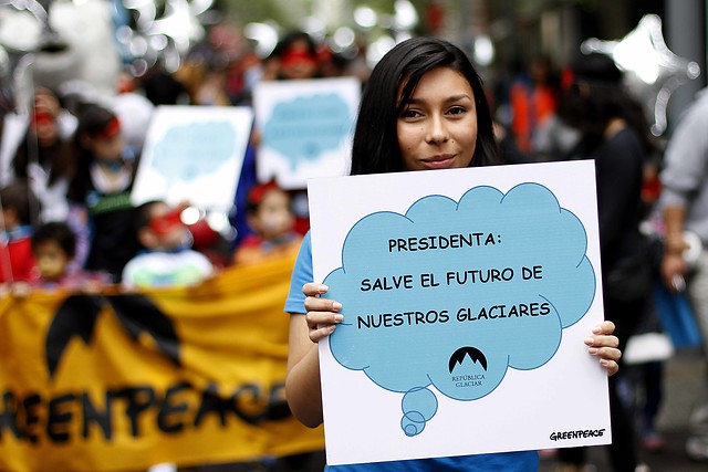 Greenpeace denuncia que el Gobierno pone en riesgo el acceso al agua del 70% de la población de Chile