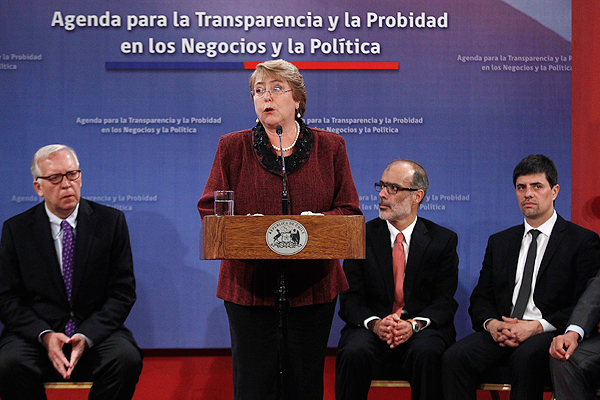 Opinión: Bachelet enfrentada al fracaso del modelo económico heredado de Pinochet