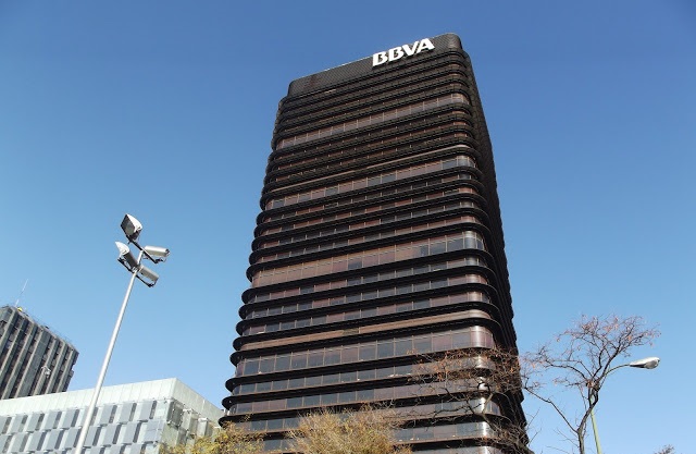 BBVA reorganiza su negocio de deuda y crea una nueva unidad de estructuración que podría tener impacto en Chile