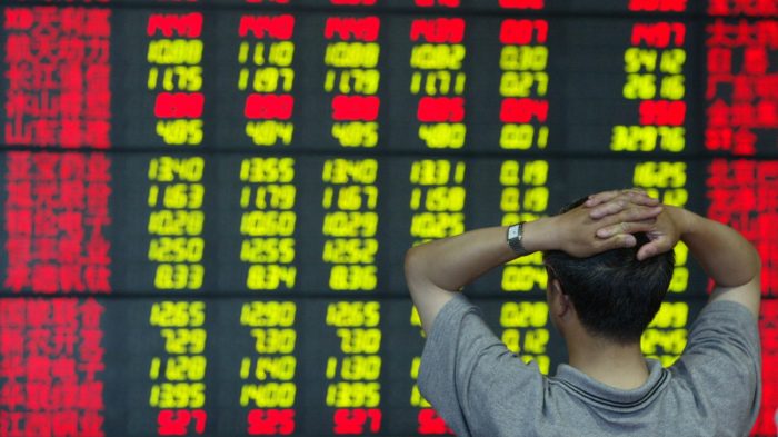 Mercados asiáticos se estabilizan luego de nuevo desplome inicial sobre el 4% de bolsas en China
