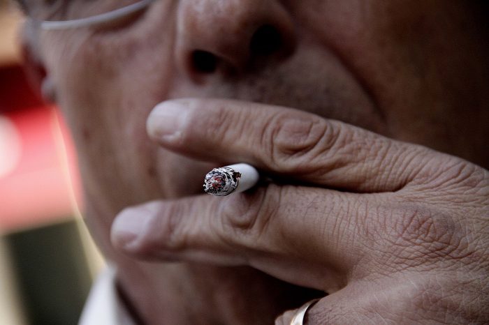 Más de 50 personas mueren al día en Chile a causa del tabaquismo