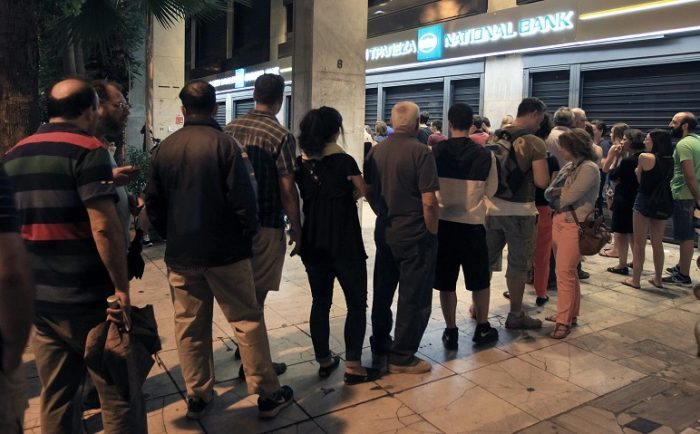 Grecia anuncia que este lunes abrirán los bancos, tras de 19 días de corralito