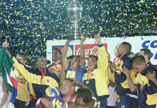 Efemérides: El natalicio de un futbolista clave en la historia de Colo Colo y la primera consagración continental de Colombia