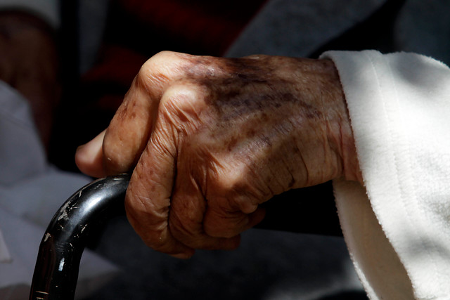 La polémica hipoteca de los viejos y la precariedad de las jubilaciones en Chile