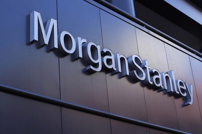 Morgan Stanley quiere aguar la fiesta: recomienda dejar bonos basura y advierte sobre recesión