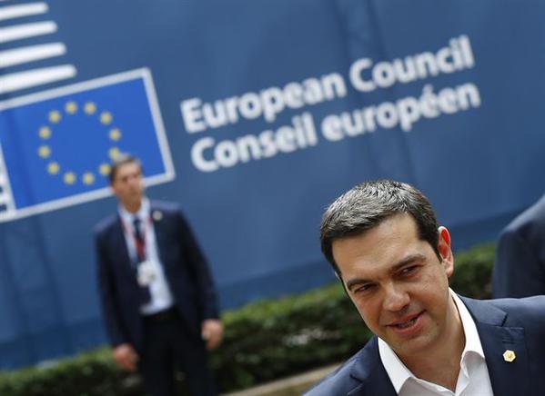 JPMorgan y Barclays estiman que habrá una salida griega en tanto Goldman y City ven posibilidades de acuerdo