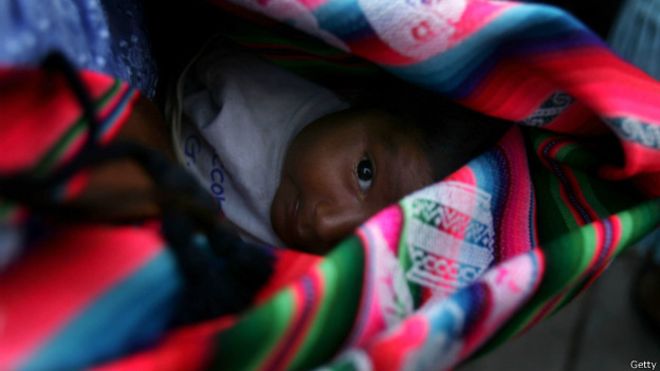 ¿Por qué Chile tiene 12 años más de expectativa de vida que Bolivia?