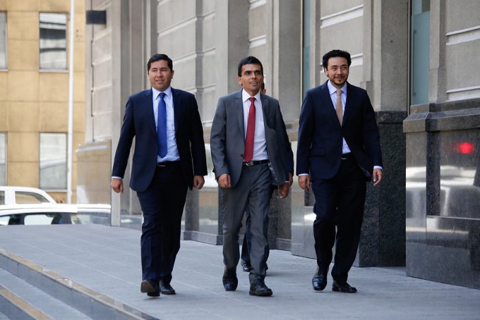 Fiscales estrella del caso Penta-SQM competirán  para ocupar la vacante que dejará Alberto Ayala