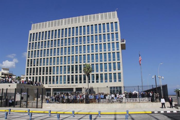 Video: Después de 54 años, la bandera de Estados Unidos volvió a izarse en La Habana