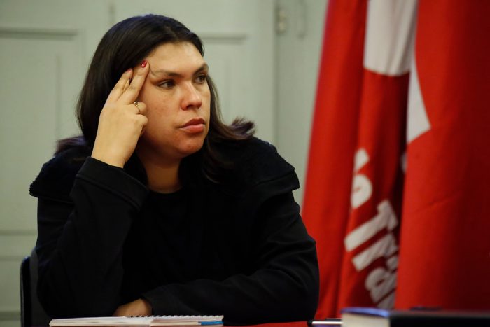 Cónclave queda en el olvido: presidenta de la CUT sale a reventar a Burgos y Valdés y habla de “gobierno sordo”