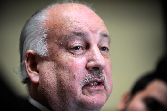 Nombran un fiscal para investigar relación de Guillermo Teillier con Ficha de Protección Social