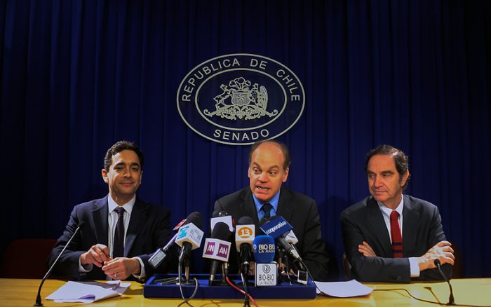 El parche después de la herida: cortafuegos para conflictos de interés y hasta $1,3 millones de multa, entre propuestas para aumentar probidad del Congreso