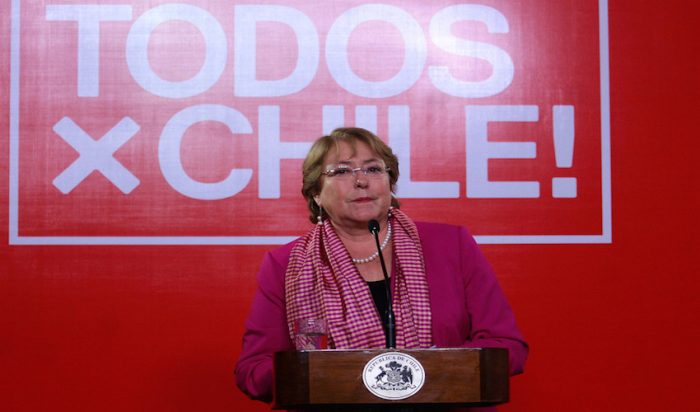 Bachelet manda señal conciliadora a empresariado sobre inversión, reforma tributaria y laboral, pero sin dar detalles