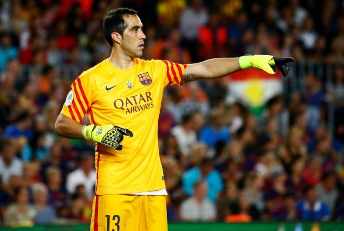En vivo: Claudio Bravo es titular en duelo del Barcelona ante Málaga