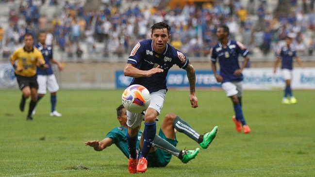 Cruzeiro de Eugenio Mena venció al Palmeiras