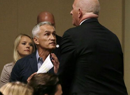 Jorge Ramos: «Trump ofrece el horror, la utopía de un país blanco sin inmigrantes»