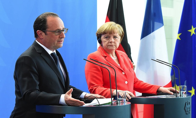 Merkel apoya ayudas a Grecia para reducir su deuda, pero descarta una quita