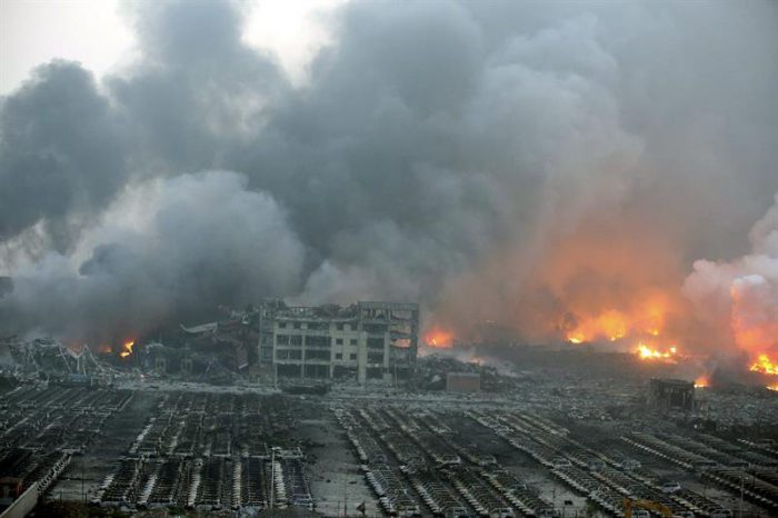 Tianjin trata de sobreponerse a explosiones que dejaron al menos 50 muertos