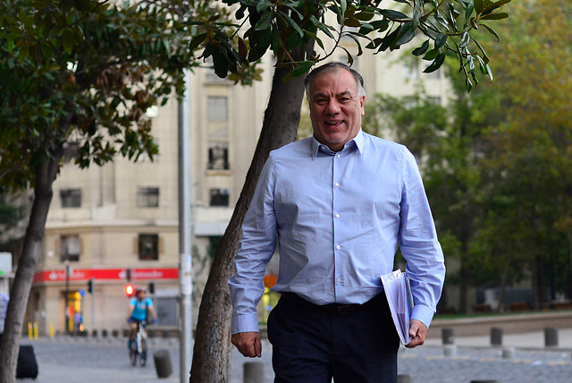 Andrade derriba el mito: asegura que Aleuy está entre los políticos con «mejor humor»