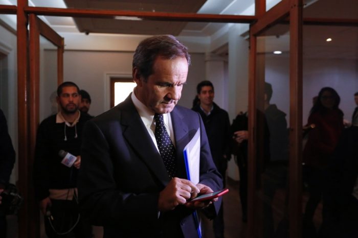 Allamand responde a Bachelet y dice que «el peor ciego es el que no quiere ver»