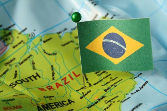 Analistas prevén por primera vez contracción de economía brasileña en 2016