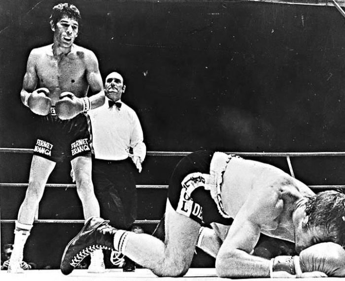 Efemérides: el nacimiento de uno de los más grandes púgiles de la historia y un traspié de la Roja en su camino al Mundial de 1966