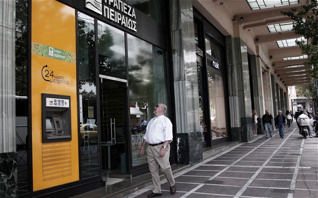 Banca griega continúa caída libre en la semana de reapertura de la bolsa helena