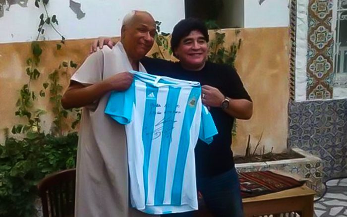 Maradona visita al árbitro que validó el gol con «la mano de Dios» de Argentina contra Inglaterra