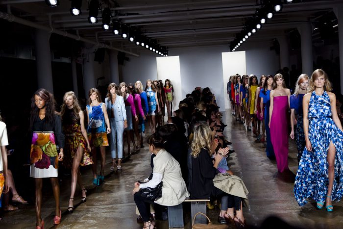 Mujeres inversoras se abren camino en el veleidoso mundo de la moda