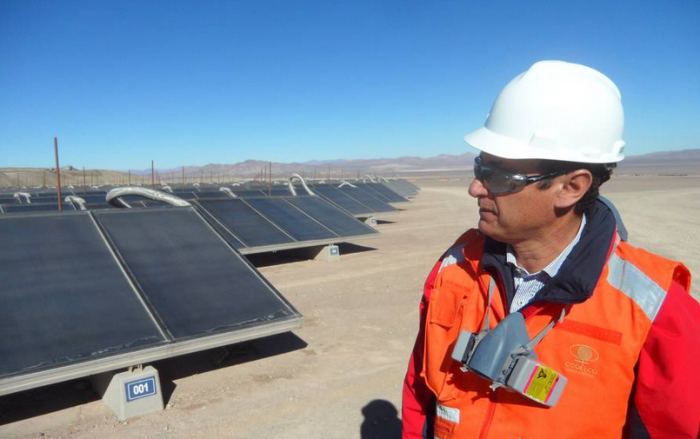 Apuesta de mineras chilenas por energías renovables comienza a dar frutos justo en un momento complejo para la industria