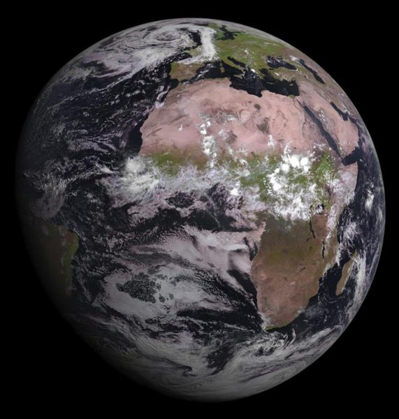 El satélite meteorológico MSG-4 captura su primera fotografía de la Tierra