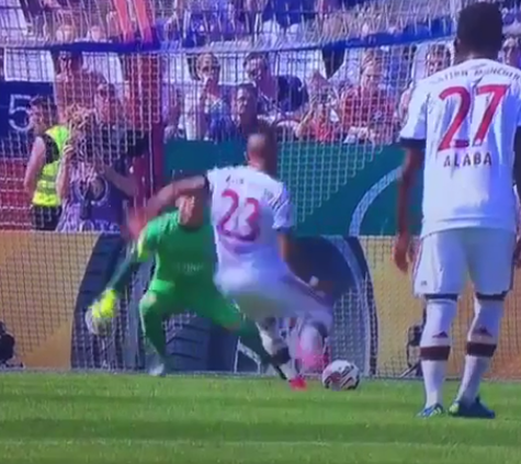 [Vídeo] Arturo Vidal marca su primer gol como jugador del Bayern Munich